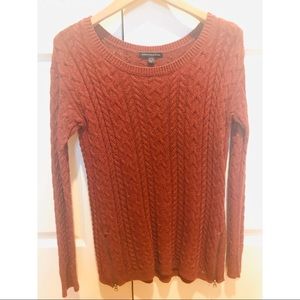 AMERICAN EAGLE SWEATER